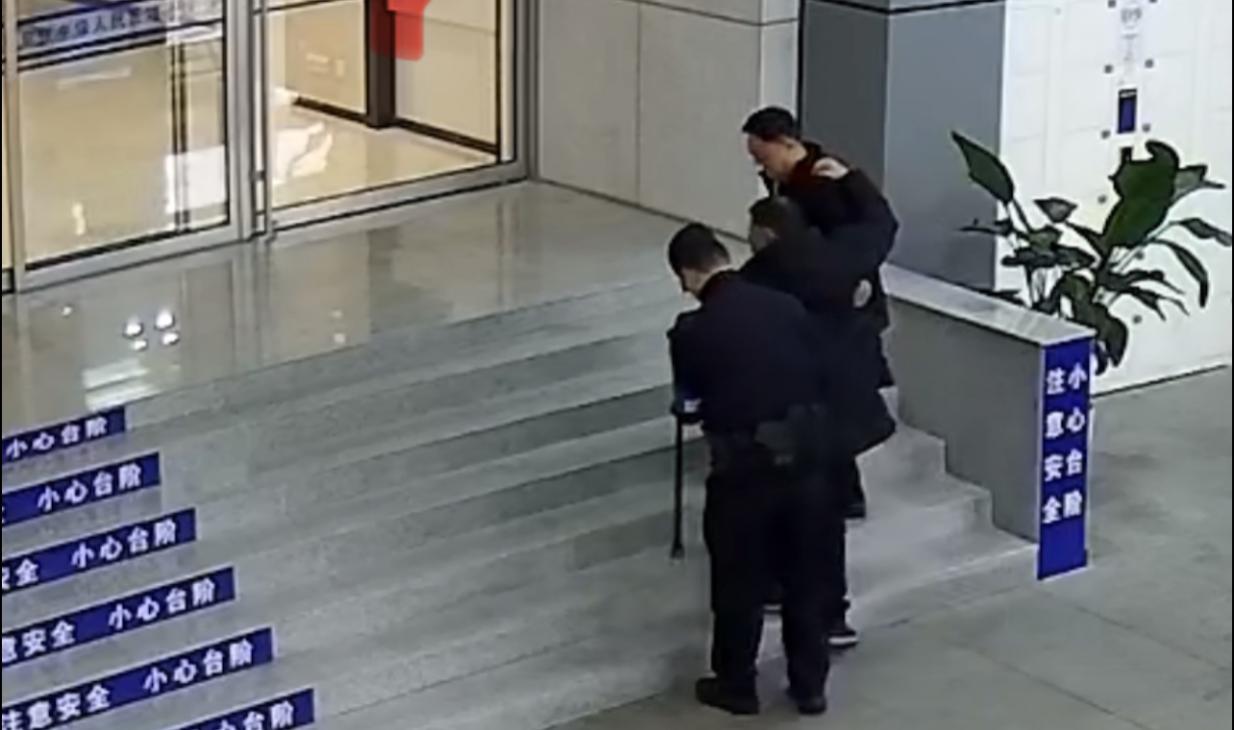 E:/25.12.10后 上傳網(wǎng)站留存/致敬“服務之星”劉禮兵！南京市保以專業(yè)守護安全，用溫情溫暖人心/照片/精修/5851dfcd78fd0f1bab3c514af4abc905.jpg5851dfcd78fd0f1bab3c514af4abc905